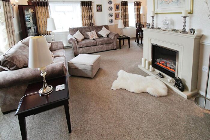 2 Bedroom Park Home For Sale In Mere Road, Waddington, LN5