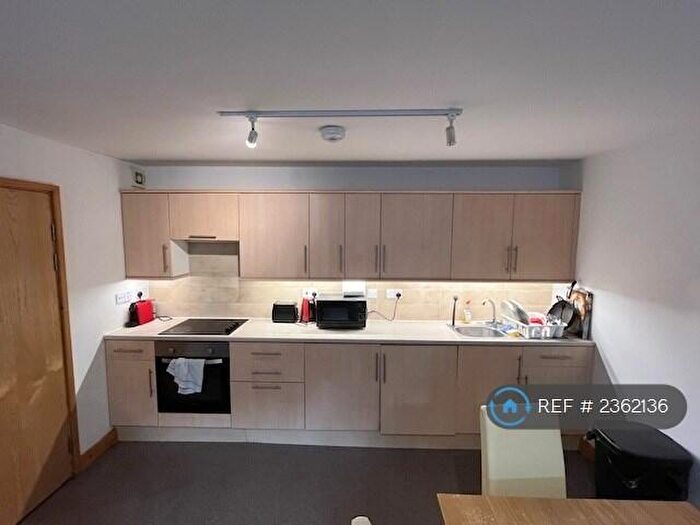 2 Bedroom Flat To Rent In Argyle Road, Bristol, BS2