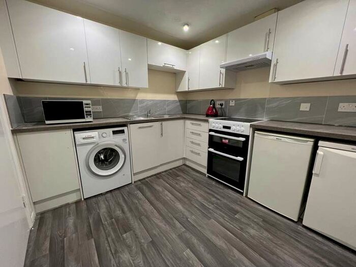 1 Bedroom Flat To Rent In Shirelake Close, Oxford, OX1