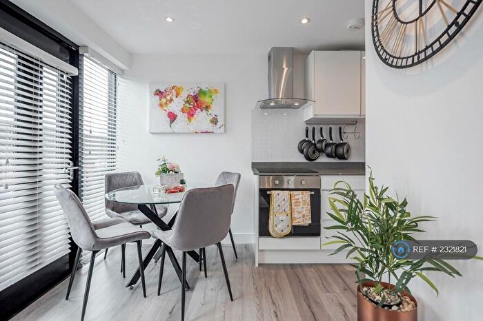 2 Bedroom Flat To Rent In Walker Avenue, Wolverton Mill, Milton Keynes, MK12