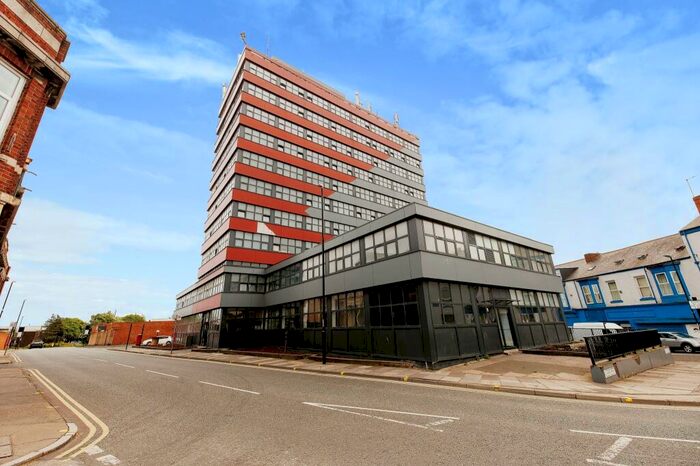 Flat To Rent In Borough Road, Sunderland, Tyne And Wear, SR1