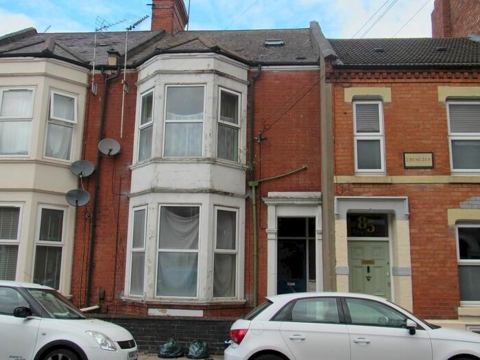 Studio To Rent In Colwyn Road, Northampton, Northamptonshire, NN1