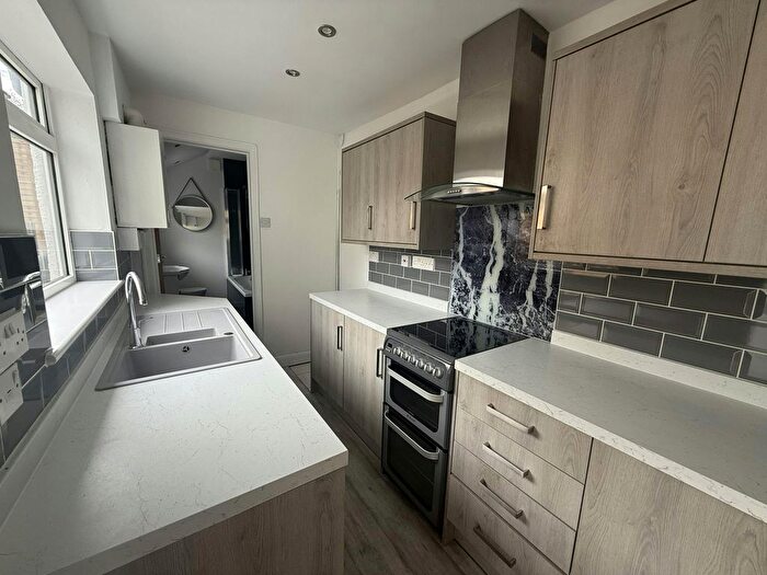 Semi-Detached House To Rent In Whitehill Road, Kidsgrove, Stoke-On-Trent, ST7
