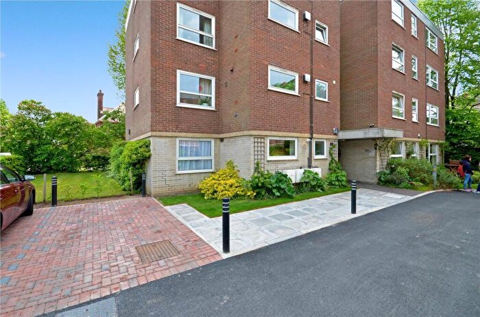 2 Bedroom Flat To Rent In Barton Road, Newnham, CB3