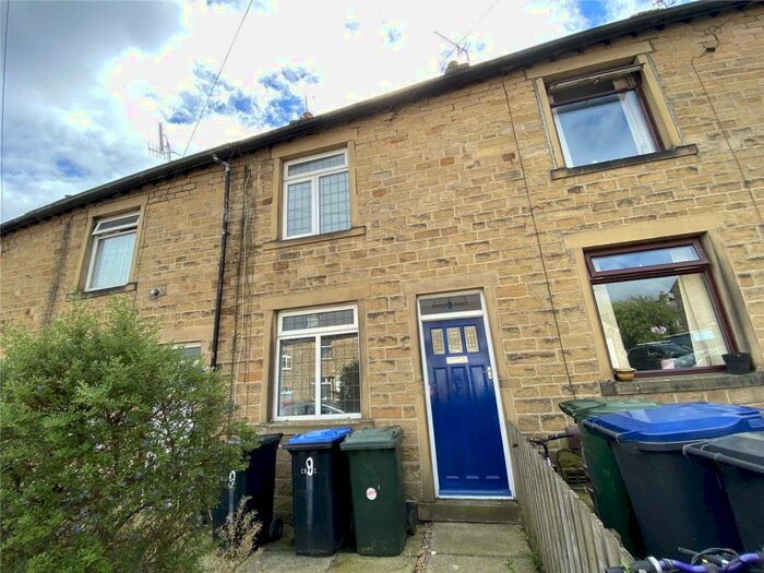2 Bedroom Property To Rent In Rosslyn Grove, Bradford, BD22