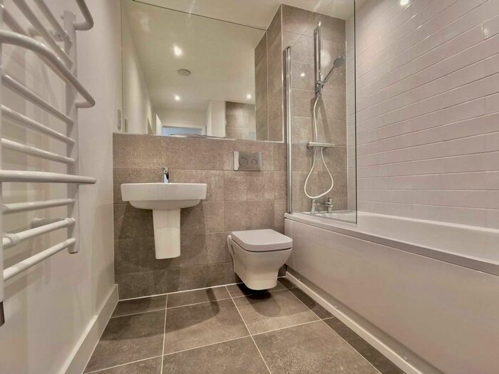2 Bedroom Flat For Sale In Carver Street, Birmingham, B1