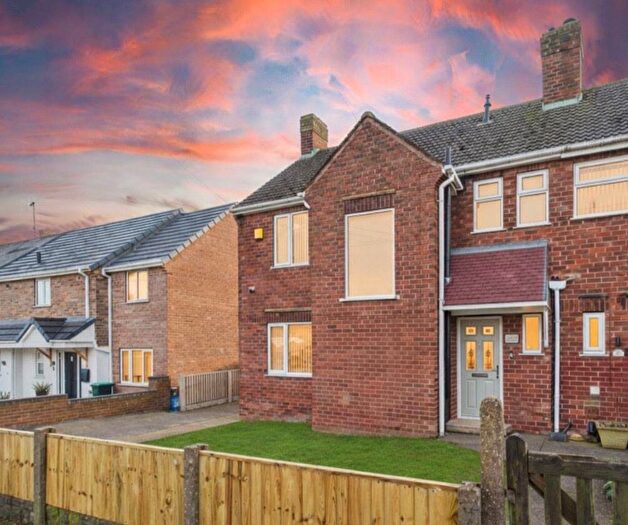 3 Bedroom Semi Detached House For Sale In Coronation Drive, Forest Town, Mansfield, NG19