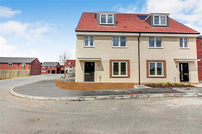 4 Bedroom Semi-Detached House To Rent In Bedroom Semi Detached House In Buttercup Avenue, Newcastle, NE13