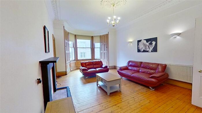 3 Bedroom Flat To Rent In Polwarth Gardens, Edinburgh, EH11