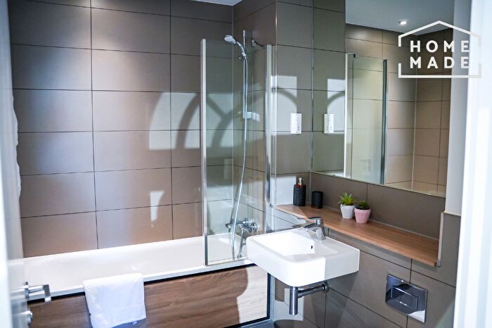 3 Bedroom Apartment To Rent In The Whitmore Collection, B3