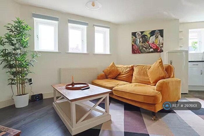 1 Bedroom Flat To Rent In Summerwood, Bristol, BS3