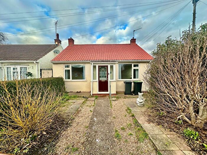 2 Bedroom Bungalow To Rent In The Crescent, Chilwell, NG9