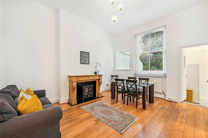 3 Bedroom Flat To Rent In Philbeach Gardens, Earls Court, SW5