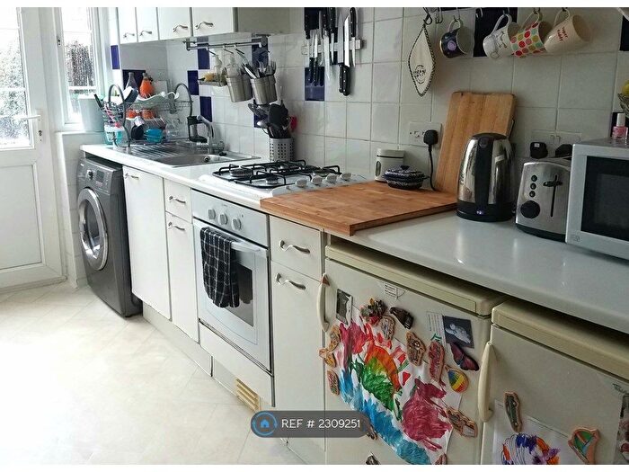 2 Bedroom Terraced House To Rent In Farmfield Road, Bromley, BR1