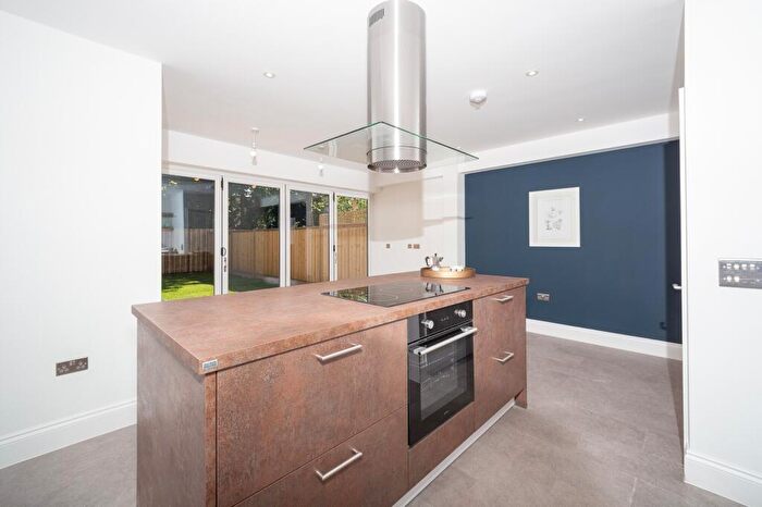 4 Bedroom Town House To Rent In Tetley Gate, Headingley, Leeds, LS6