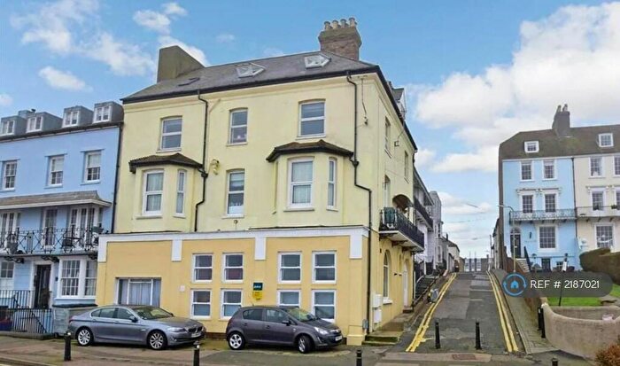 2 Bedroom Flat To Rent In Central Parade, Herne Bay, CT6