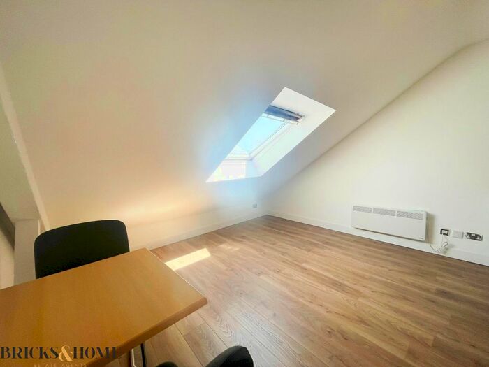 2 Bedroom Flat To Rent In Flat, Time House, Duke Street, Leicester, LE1