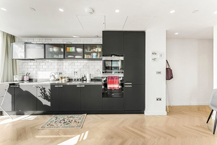 2 Bedroom Apartment To Rent In Sun Street, London, EC2A