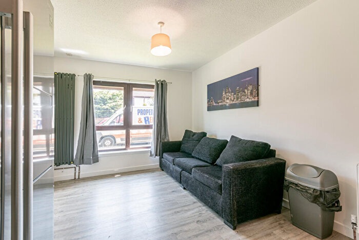 4 Bedroom Flat To Rent In P – North Meggetland, Edinburgh, EH14