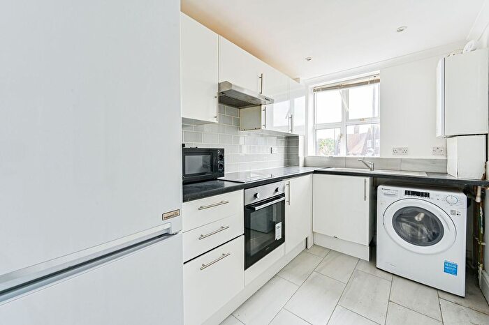 1 Bedroom Flat To Rent In Acton, London, W3