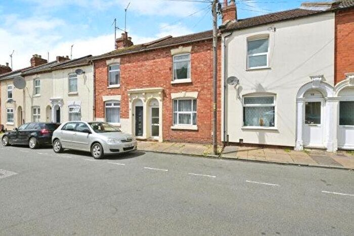 2 Bedroom Property To Rent In Poole Street, Northampton, NN1