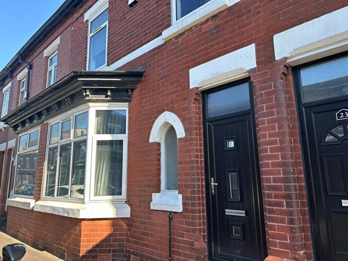 4 Bedroom Property To Rent In Deyne Avenue, Rusholme, £pppw, M14