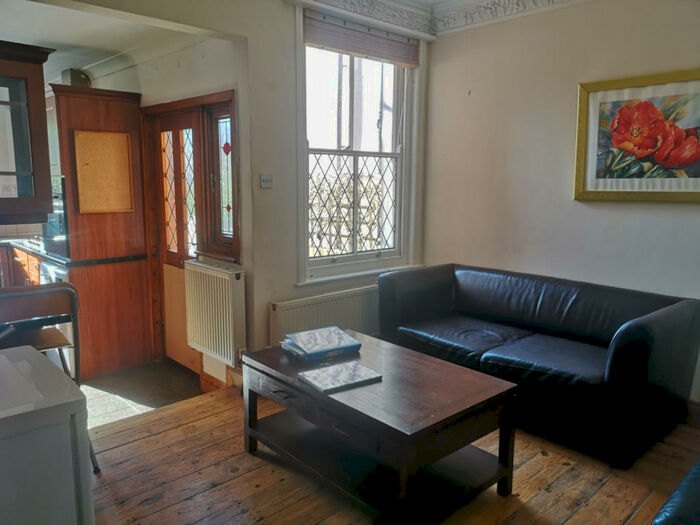5 Bedroom Terraced House To Rent In Bevendean Crescent, Brighton, BN2