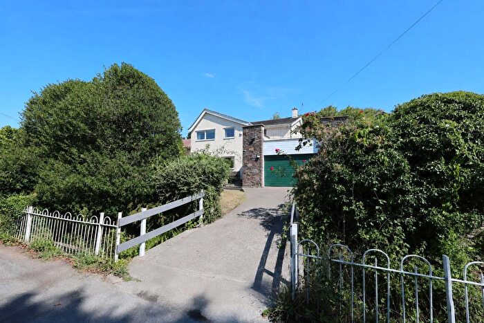 4 Bedroom Detached House For Sale In The Stream, Hambrook, Bristol, BS16