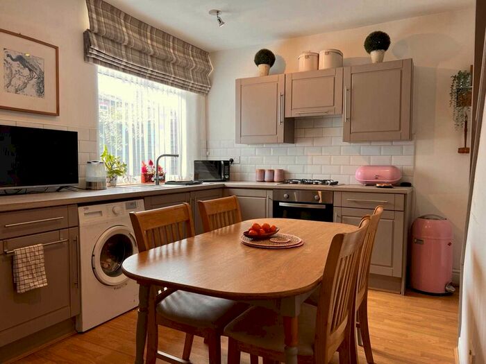 3 Bedroom Terraced House To Rent In Doulton Street, St Helens, WA10