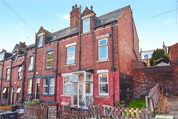3 Bedroom Terraced House For Sale In Beechwood View, Leeds, West Yorkshire, LS4
