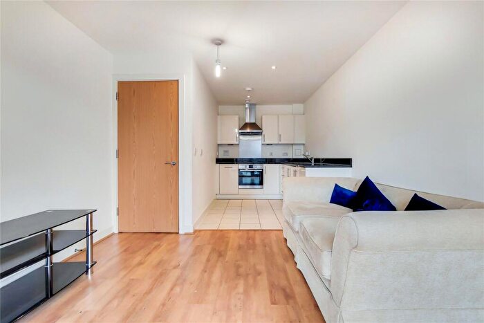 1 Bedroom Flat To Rent In Gwynne Road, London, SW11