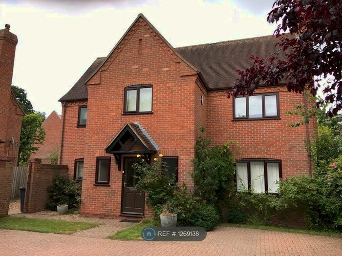 4 Bedroom Detached House To Rent In The Orchard, Little Paxton, St. Neots PE19