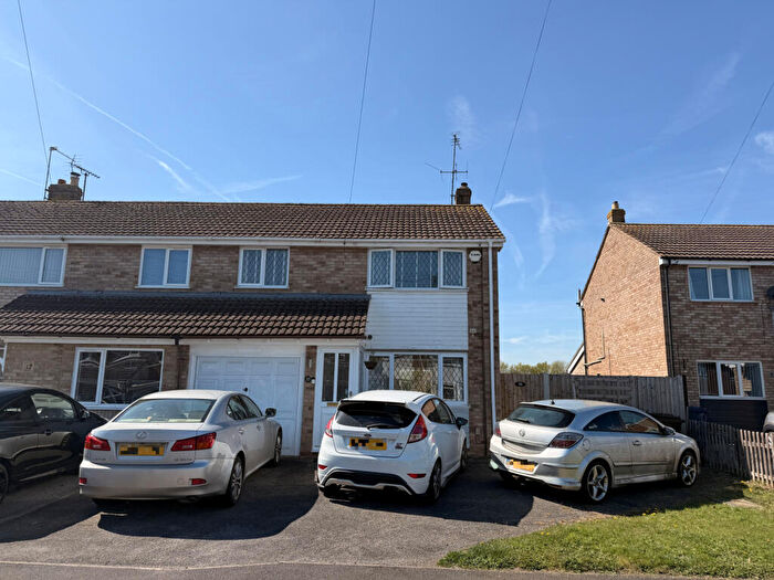 3 Bedroom End Of Terrace House For Sale In Warren Road, Northway, GL20