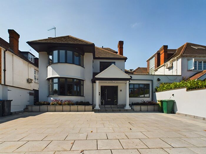 1 Bedroom Flat For Sale In Brondesbury Park, London, NW6