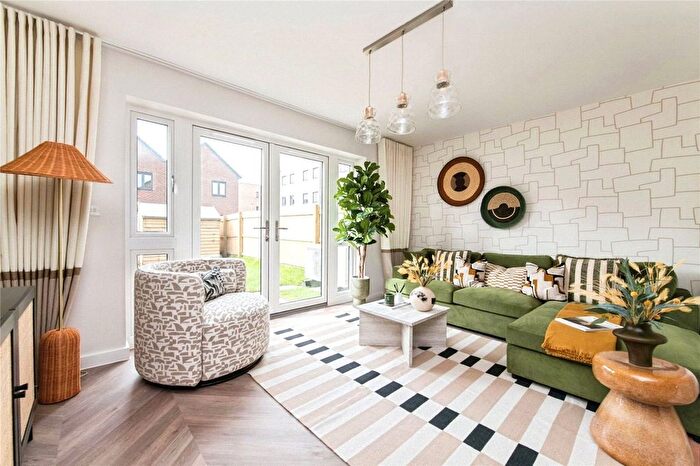 3 Bedroom End Terrace House For Sale In Prince Charles Road, Exeter, Devon, EX4