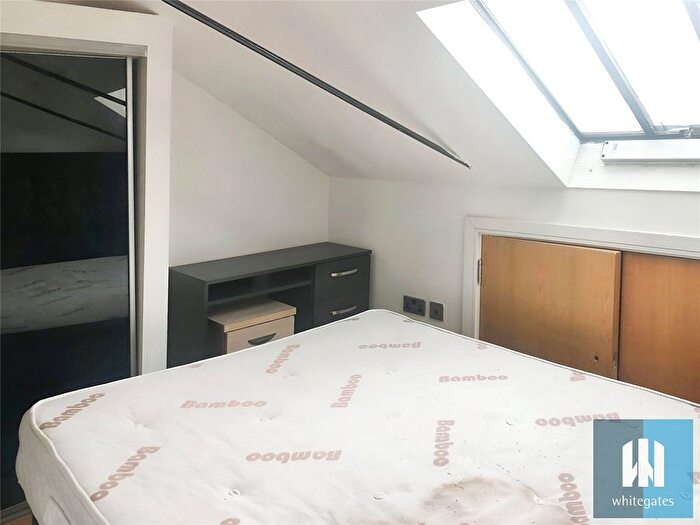 2 Bedroom Flat To Rent In Britannia Buildings, St Peters Street, Huddersfield, HD1
