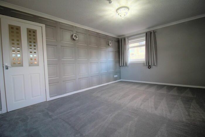 2 Bedroom Flat To Rent In Kingston Road, Kilsyth, Glasgow G65