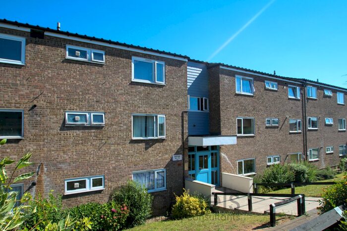 3 Bedroom Flat To Rent In Avon Way, Colchester, CO4