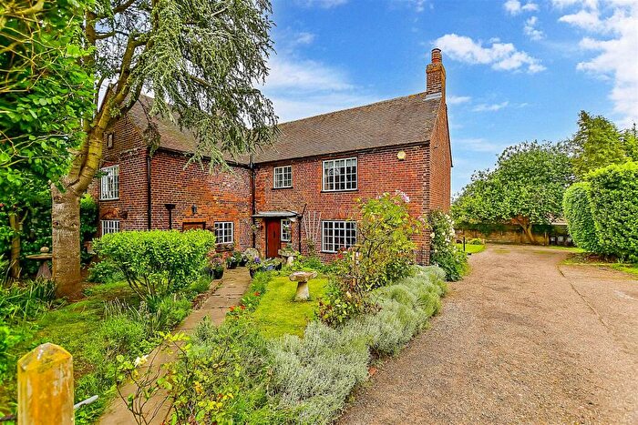 4 Bedroom Detached House For Sale In Barnsole Road, Staple, Canterbury, Kent, CT3