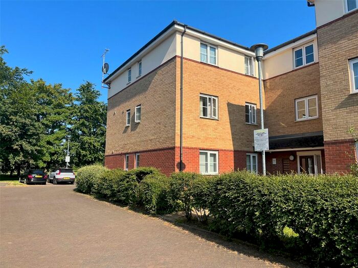 2 Bedroom Flat To Rent In Sherriff Close, Esher, Surrey, KT10