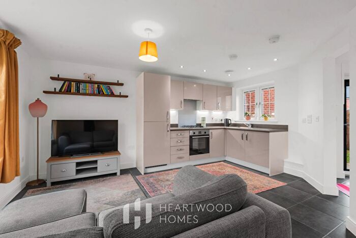 1 Bedroom Flat For Sale In Shared Ownership - Peregrine Way, St. Albans, AL4