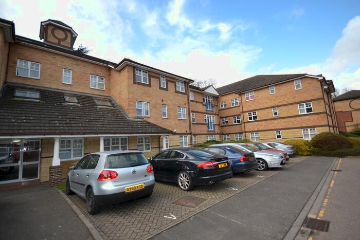 1 Bedroom Flat To Rent In Earls Meade, Luton, LU2