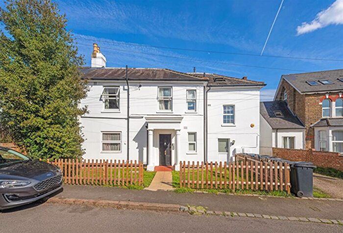 2 Bedroom Flat For Sale In Sunny Bank, South Norwood, London, SE25