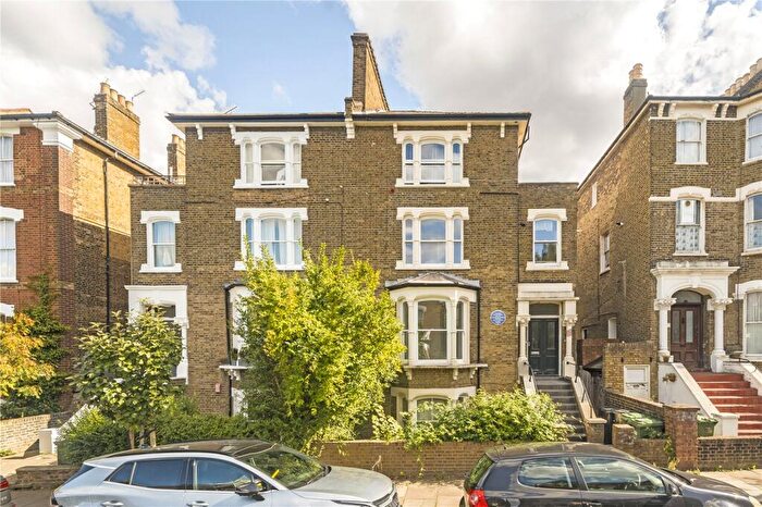 1 Bedroom Apartment For Sale In Tyrwhitt Road, Brockley, SE4