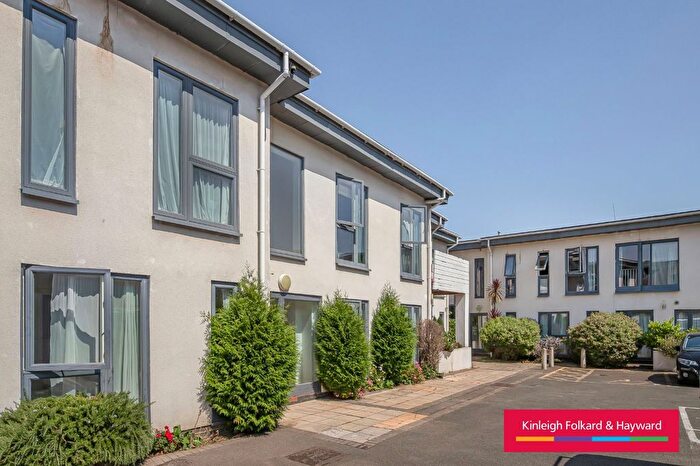 2 Bedroom Flat To Rent In Furley Road, London, SE15