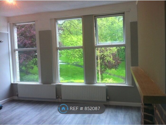 2 Bedroom Flat To Rent In Oxford Avenue, Plymouth, PL3