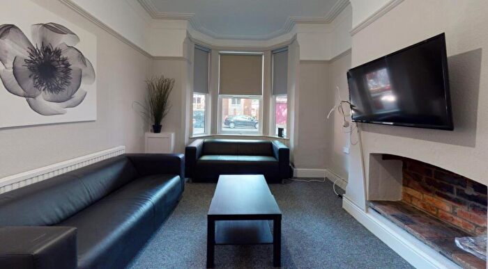 5 Bedroom Terraced House To Rent In Castle Boulevard, Lenton, Nottingham, NG7