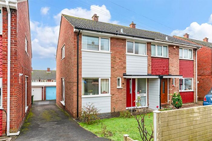 3 Bedroom Semi-Detached House For Sale In Cranborne Road, Drayton, Portsmouth, PO6