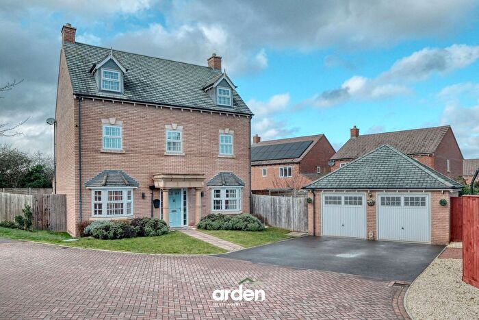 5 Bedroom Detached House For Sale In Woodedge Drive, Droitwich, WR9