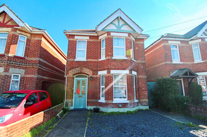 4 Bedroom Detached House For Sale In Osborne Road, Bournemouth, BH9